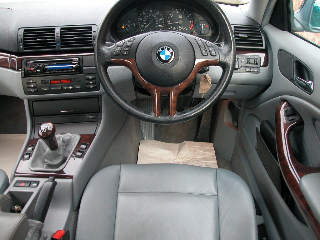 Bmw radio cutting in and out #7