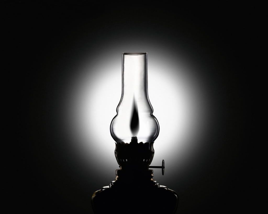 Black_BackgrondWhiteWallpapers12.jpg