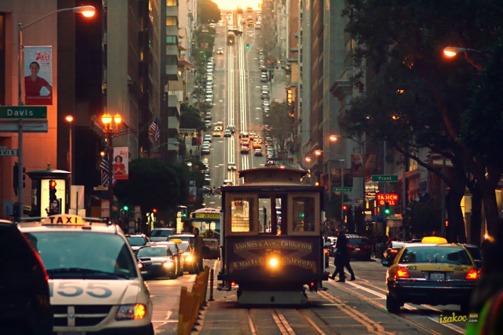 Cable-car-on-California-Street.jpg