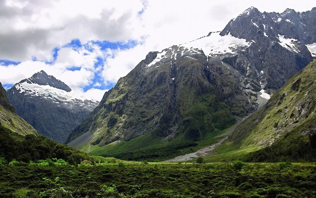 HDPackSuperiorWallpapers357_242.jpg