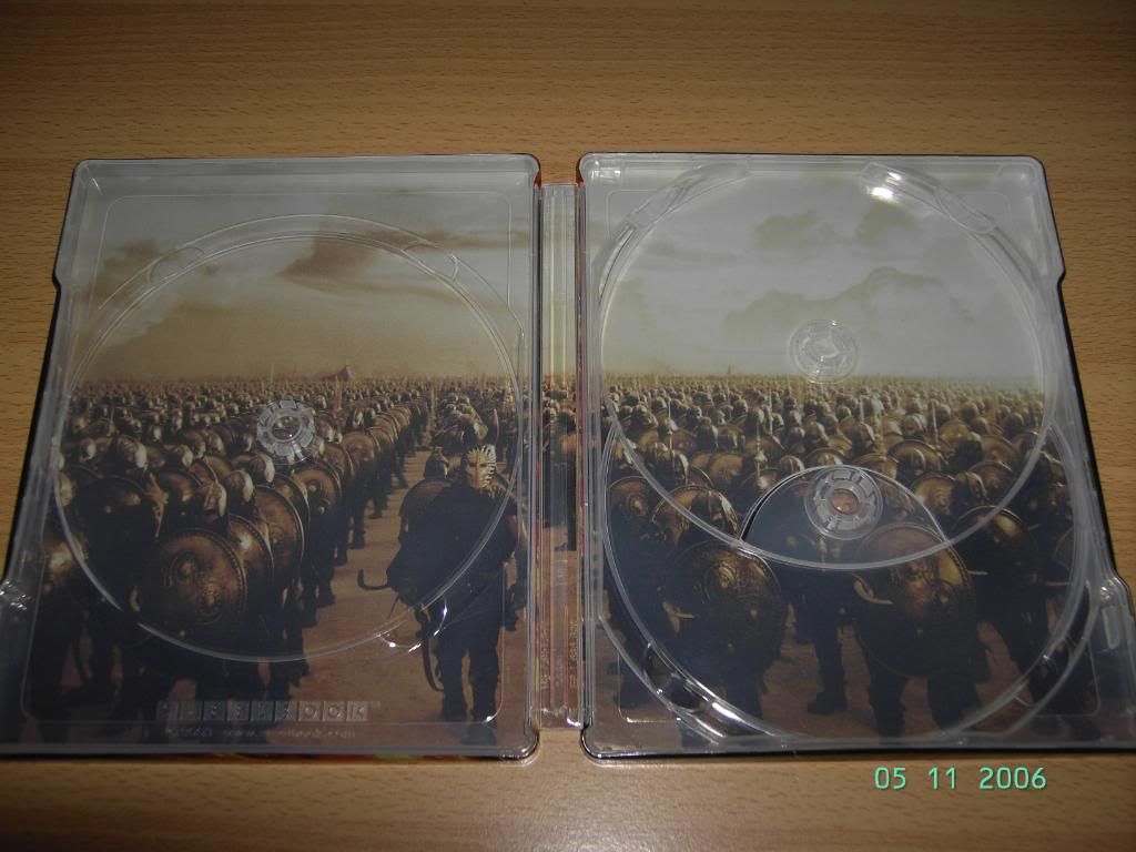 http://i1094.photobucket.com/albums/i448/Pearse76/My%20Blu%20Ray%20collection/PICT4098.jpg