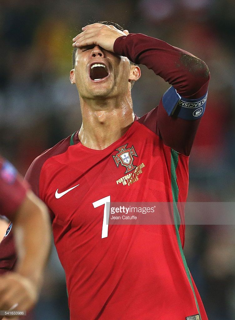  photo Cristiano Ronaldo of Portugal reacts during the UEFA EURO 2016 Group F match between Portugal and Austria at Parc des Princes.jpg