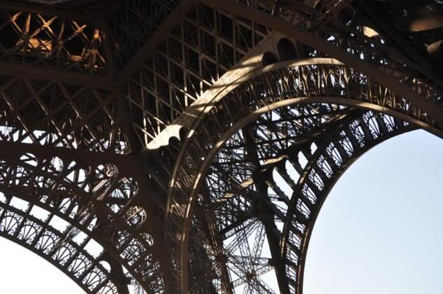 Paris, la ciudad perfecta !!! - Blogs de Francia - 2do dia. Torre Eiffel-Arco del Triunfo-Les Ivalides y mas... (3)
