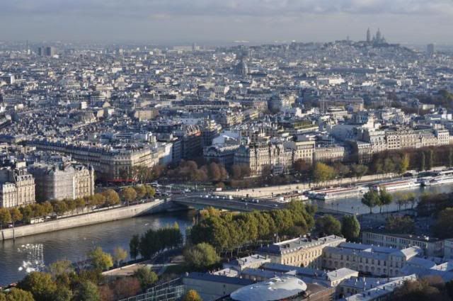 Paris, la ciudad perfecta !!! - Blogs de Francia - 2do dia. Torre Eiffel-Arco del Triunfo-Les Ivalides y mas... (8)