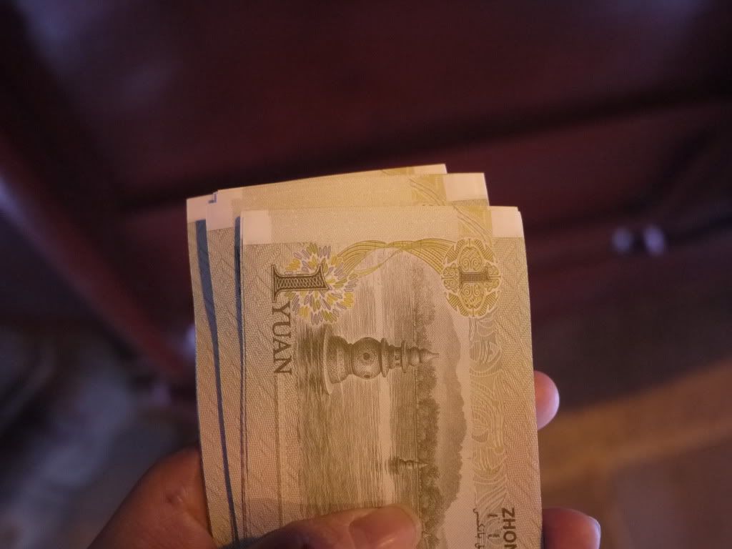 Buddhism and Donation (China Trip Part IV) Abby in Hong Kong