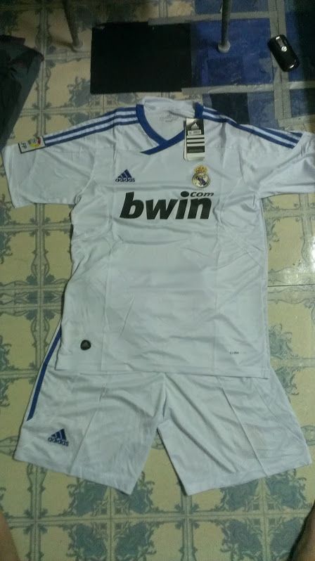 Thanh lý quần áo  đá banh bóng đá chính hãng Adidas, Nike duy nhất 12/2014-1/2015 - 22